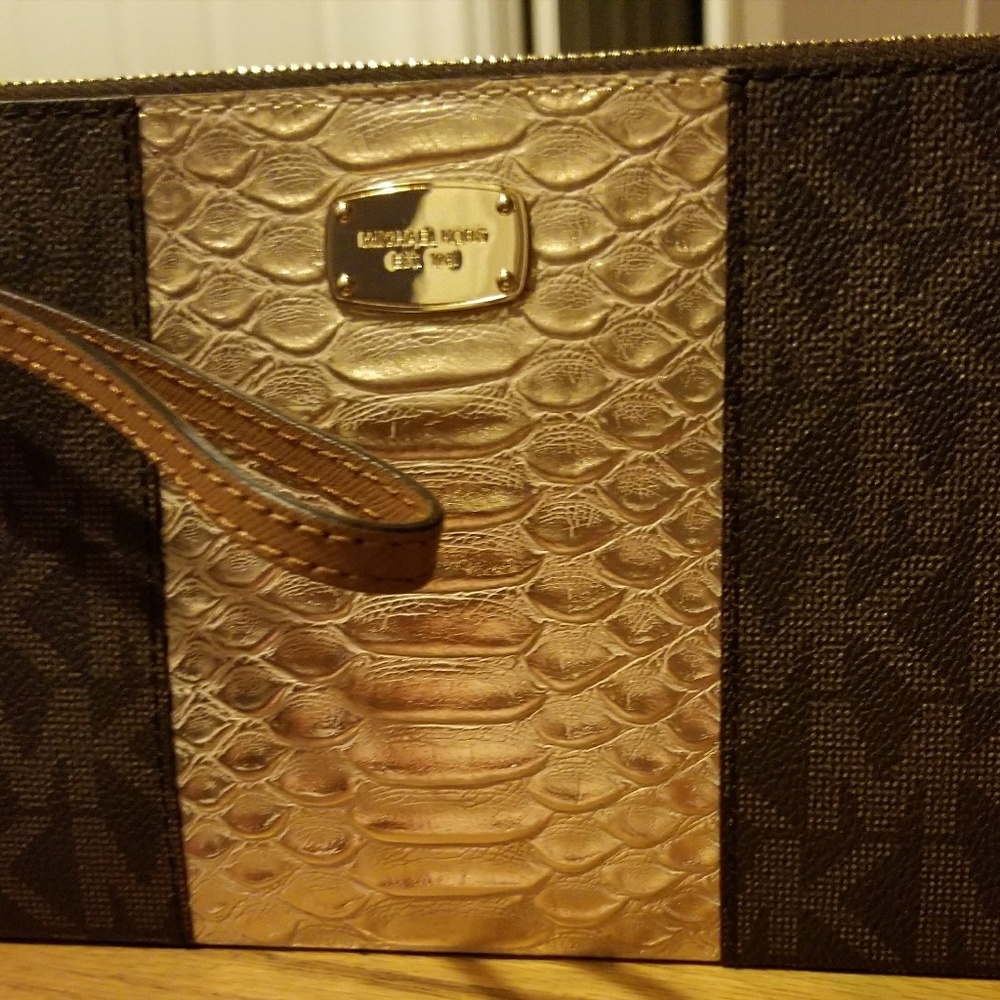 Michael Kors Clutch